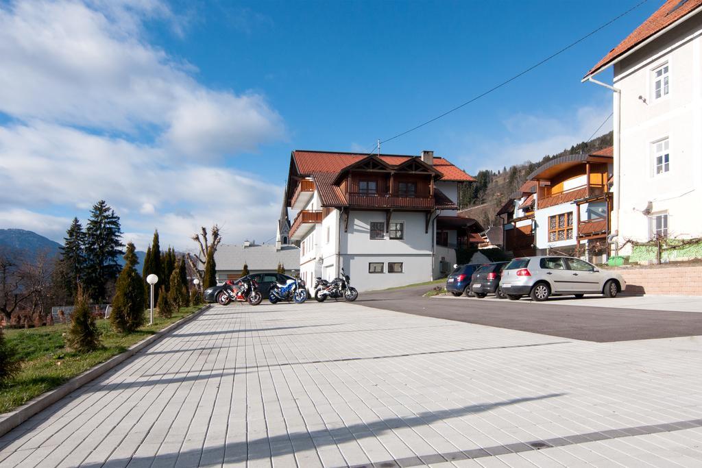 Restaurant - Cafe - Pension Hassler Berg im Drautal Eksteriør billede